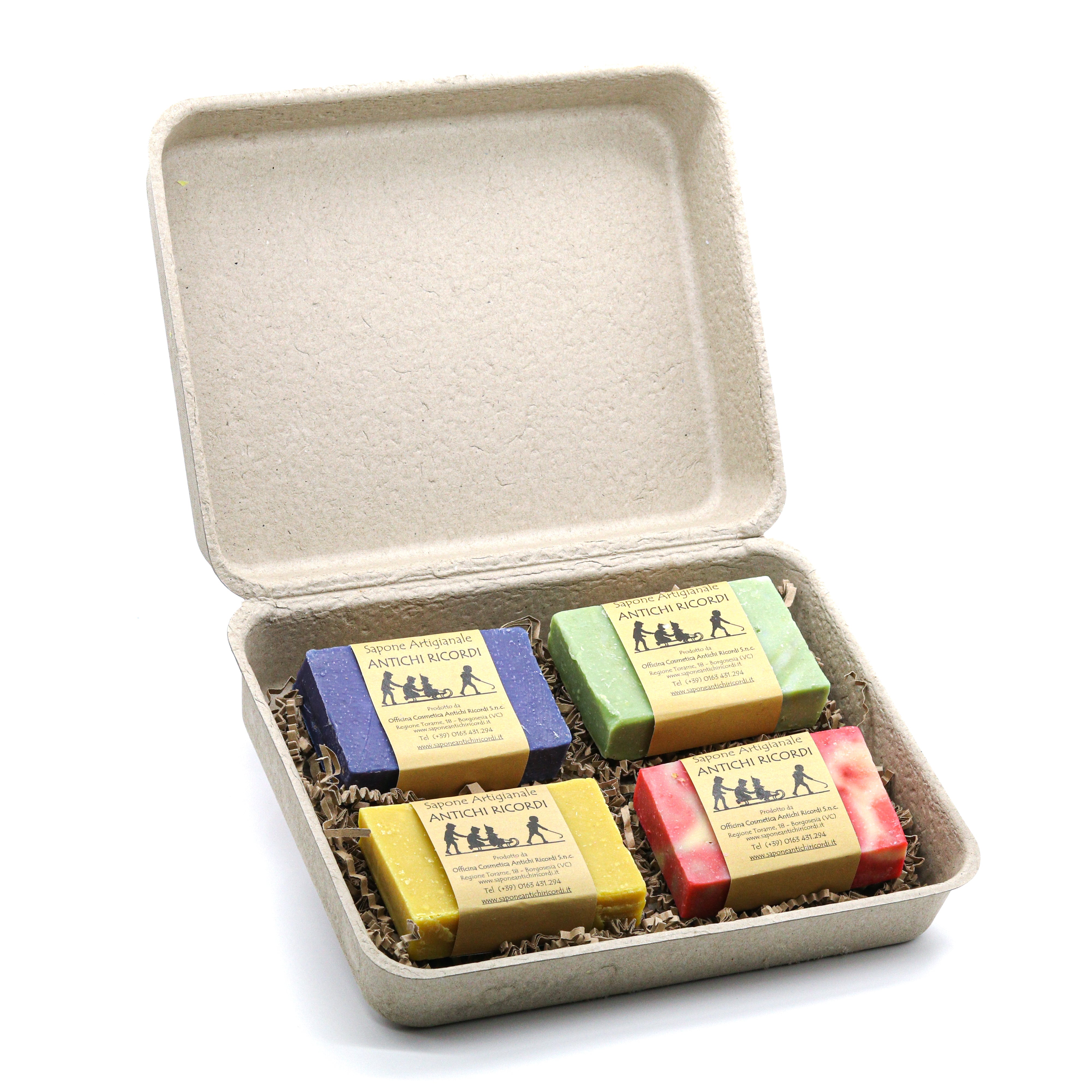 COFFRET CADEAU SAINT-VALENTIN : 4 SAVONS ARTISANAUX AVEC DOUBLURE EN PAILLE - 100 g chacun