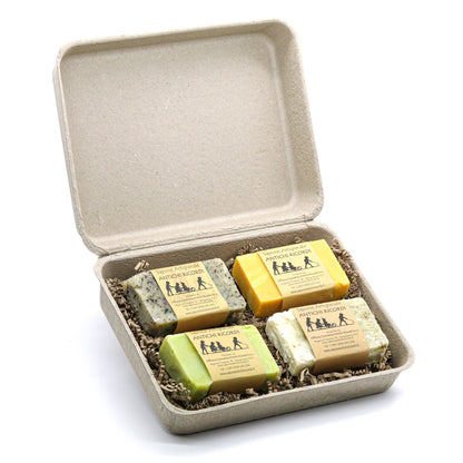 COFFRET CADEAU SAINT-VALENTIN : 4 SAVONS ARTISANAUX AVEC DOUBLURE EN PAILLE - 100 g chacun