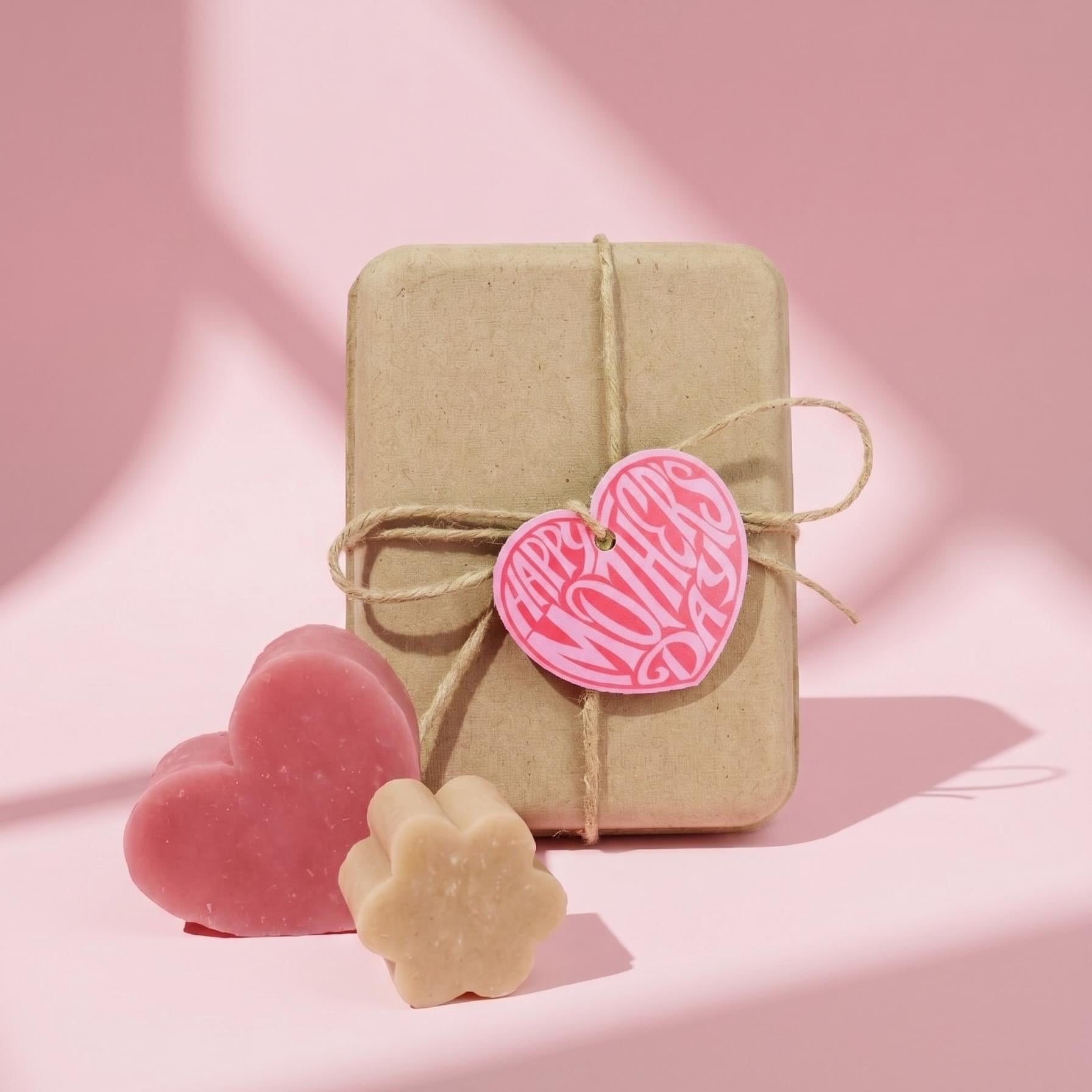 HEART AND FLOWER SOAP GIFT FOR WOMEN'S DAY OR MOTHER'S DAY