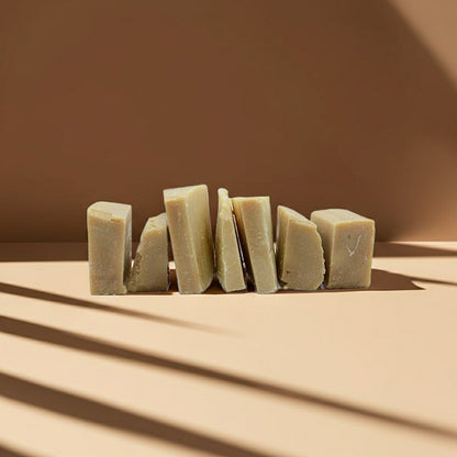 RITAGLI DI SAPONE ALLA MIRRA